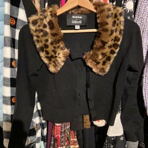 ModCloth x Collectif leopard crop sweater sz S